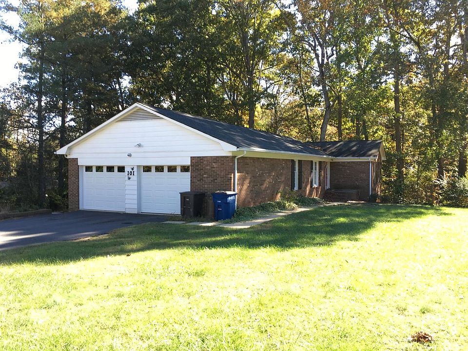 1st image of 101 Buckingham Pl