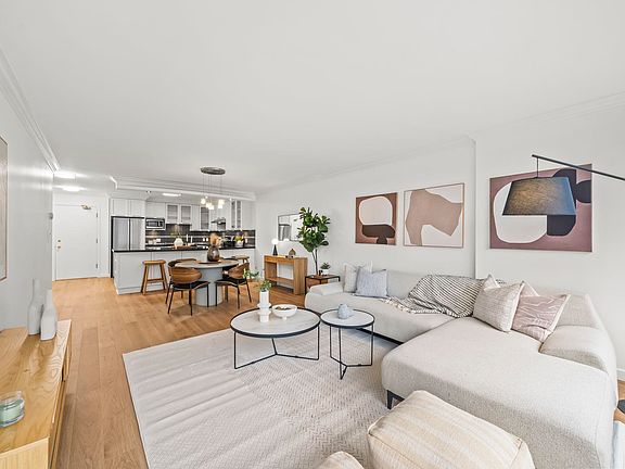 5th image of 518 Moberly Rd #809