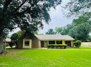 107 N Temple Rd, Natchez, MS 39120