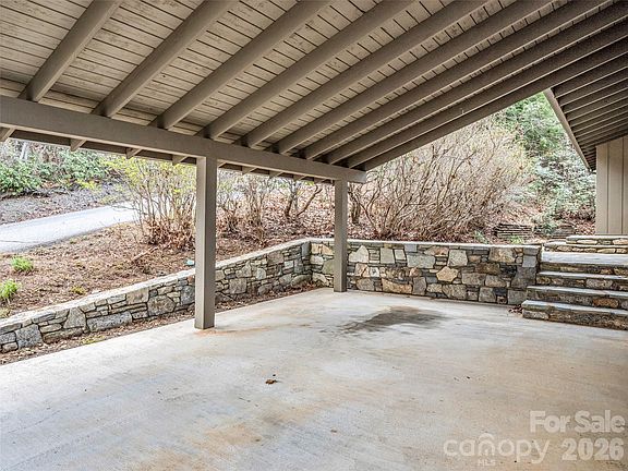 4th image of 417 Ivy Rd