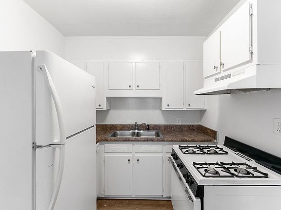 2nd image of 1409 14th St S #1415