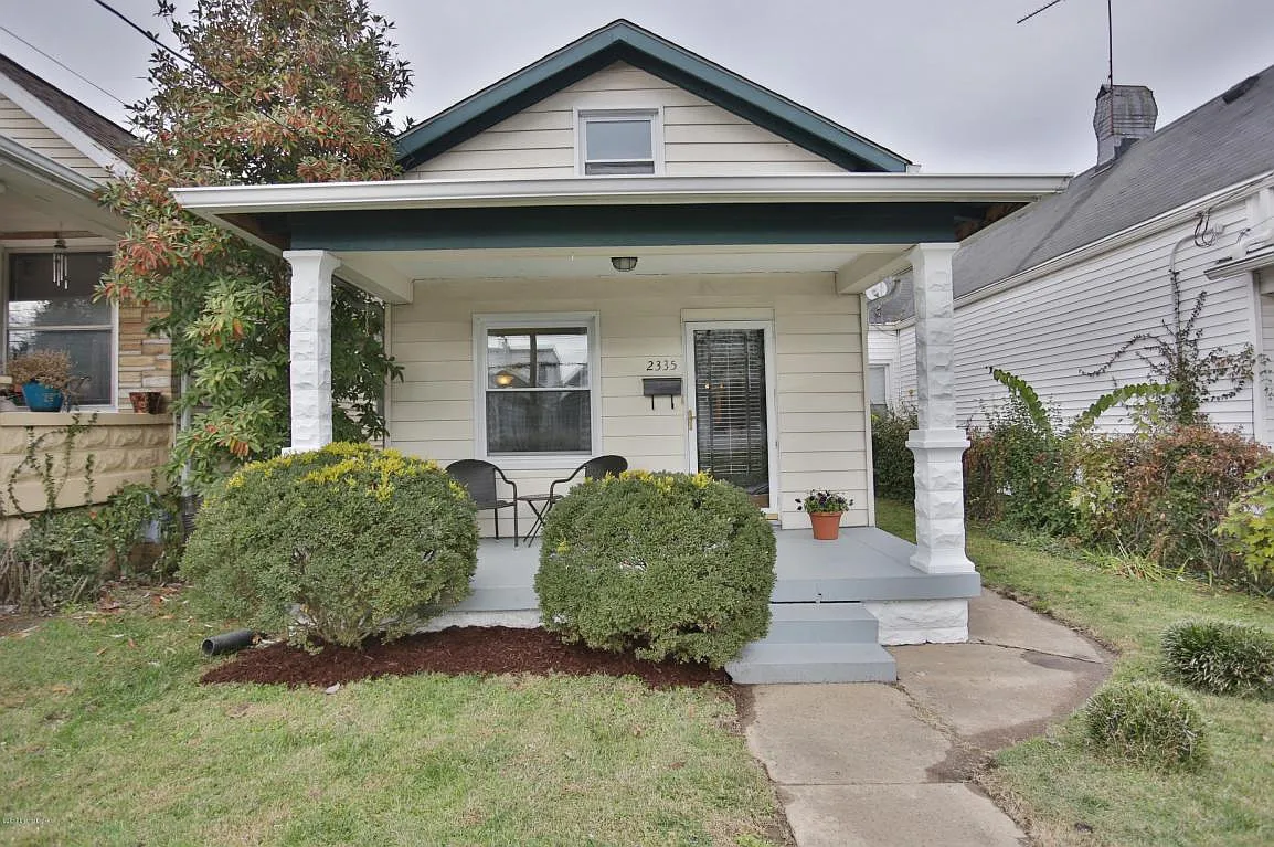 2335 Payne St photo 1