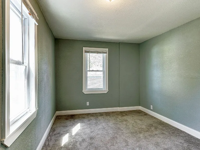 1049 25th Ave SE #1 — Photo 10