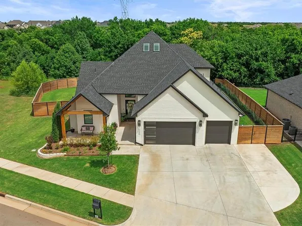 14516 N Chambord Dr, Yukon, OK 73099