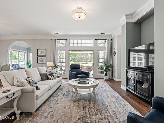 5th image of 42 Stratford Drive