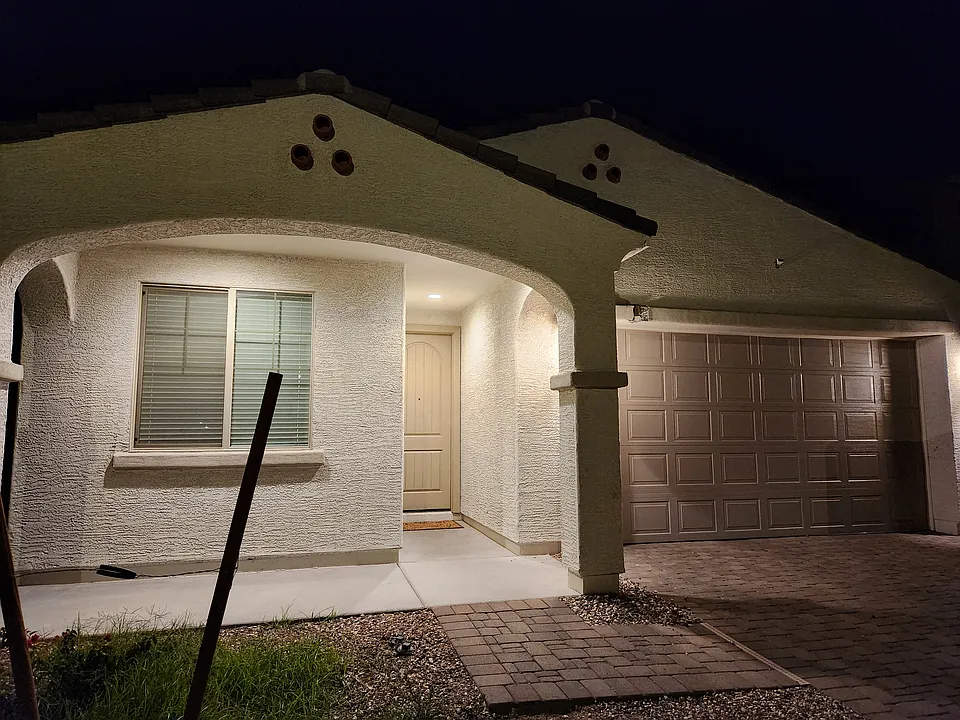8948 W Colter St