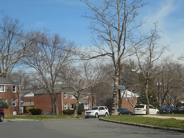 Westfield Manor — Photo 34