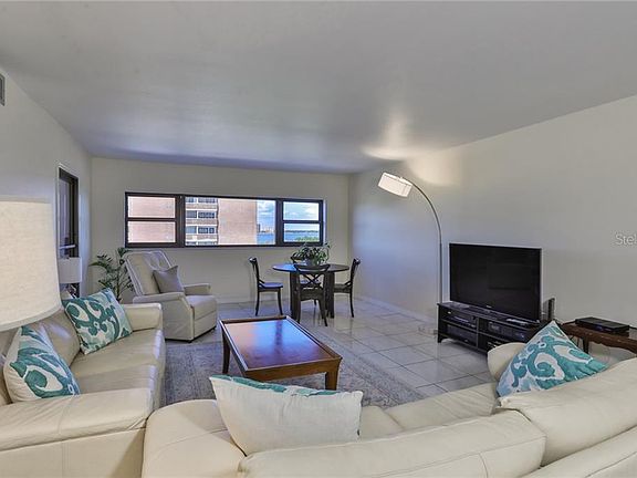 3rd image of 4141 Bayshore Blvd APT 506
