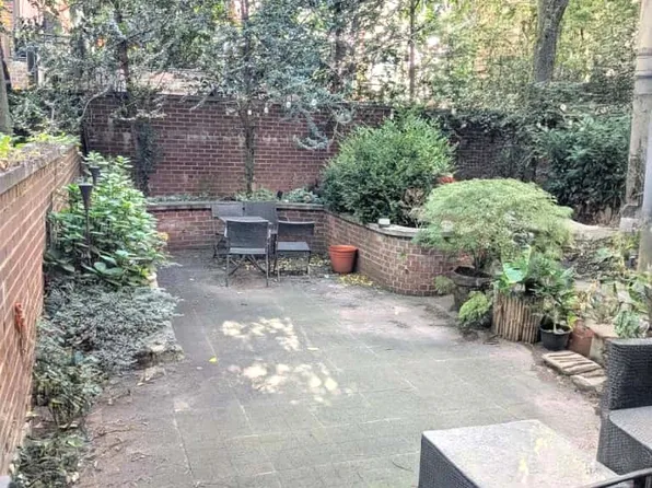 443 West 50th Street image 14 of 15