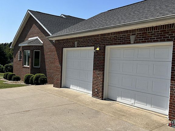 2nd image of 155 Cottonwood Ln