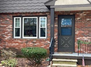 10 Midridge Cir #10, Londonderry, NH 03053