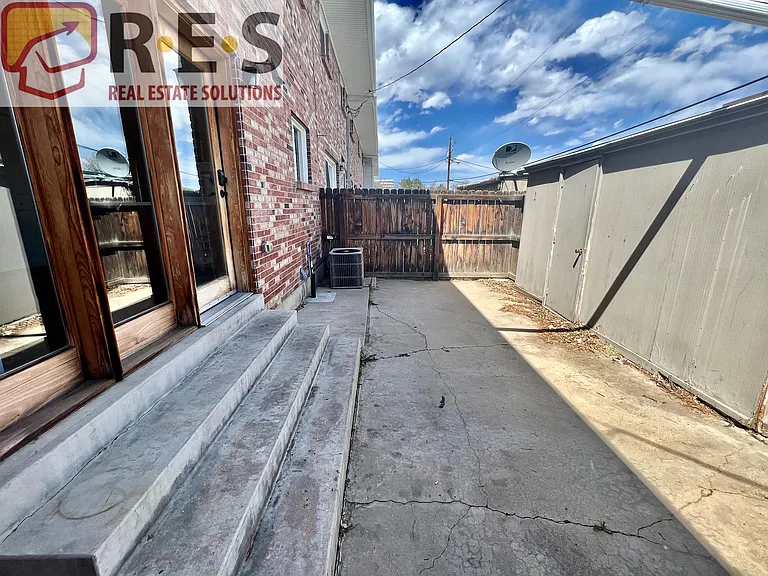 9032 E Lehigh Ave — Photo 11