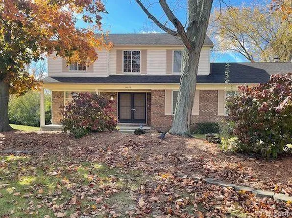 24073 Lori Ct, Farmington Hills, MI 48336