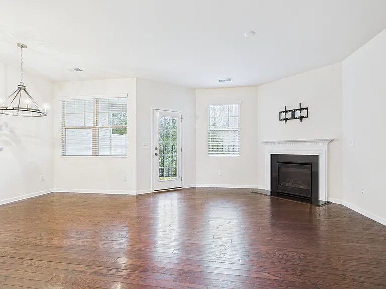 6005 Sweetbay Ln — Photo 8