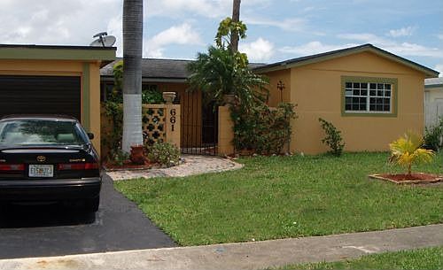 661 38 Place 33064