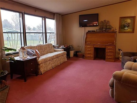 5th image of 613 Margaret Ct