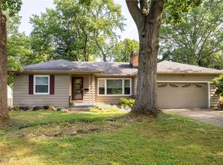 2087 Thornhill Dr, Akron, OH 44313