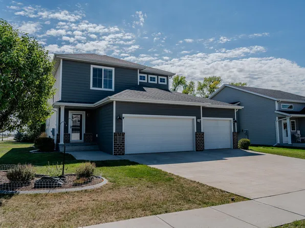 6204 63rd Ave S, Fargo, ND 58104