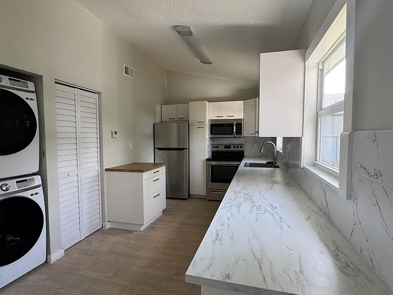 8395 Garden Gate Pl — Photo 6