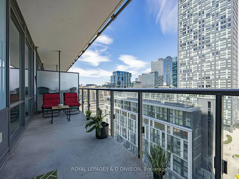 170 Fort York Blvd #1008 — Photo 18