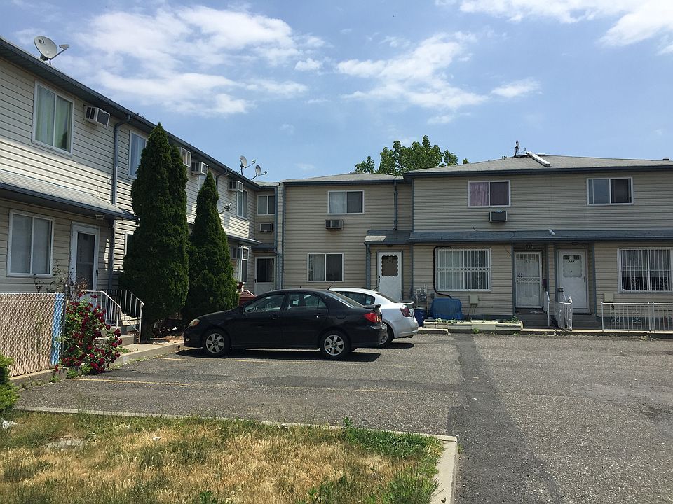 1st image of 293 Mosel Ave
