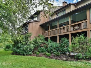 702 Crowfields Ln, Asheville, NC 28803