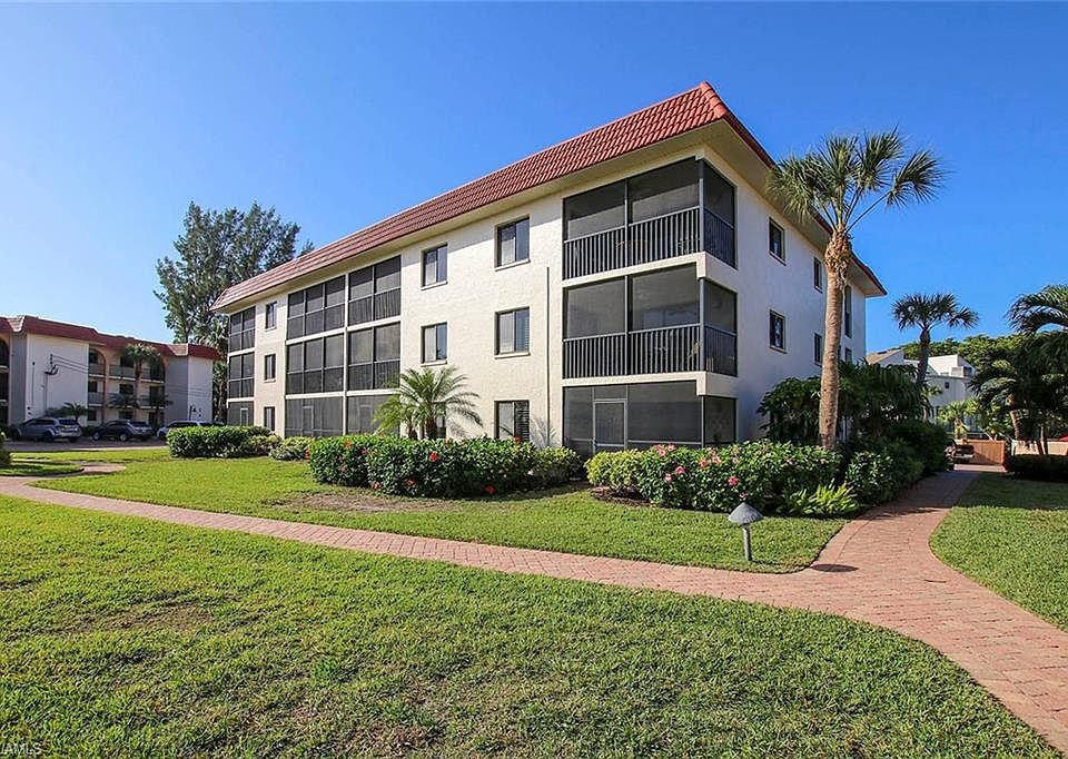 1st image of 671 E Gulf Dr Unit 2D2