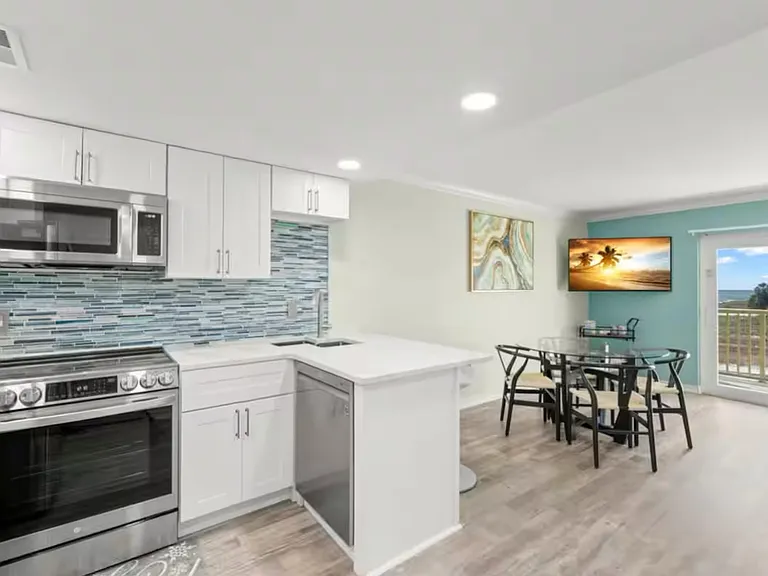 11360 Gulf Blvd #302 — Photo 5