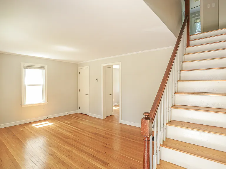 101 Brooks St — Photo 2