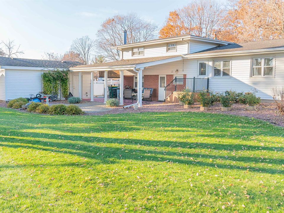 326 Kenwick Dr, Galesburg, IL 61401 Zillow