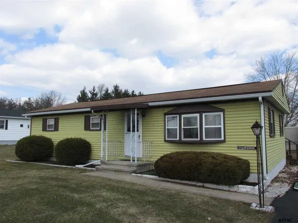 255 Westwood Dr, York, PA 17404
