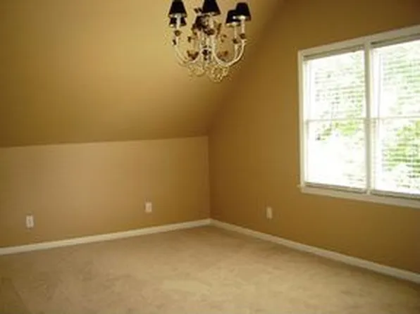 104 Rocktree Ct, Fuquay Varina, NC 27526