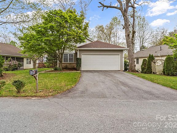 3rd image of 95 Wildwood Forest Ln