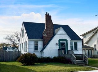 1609 17th Ave, Menominee, MI 49858