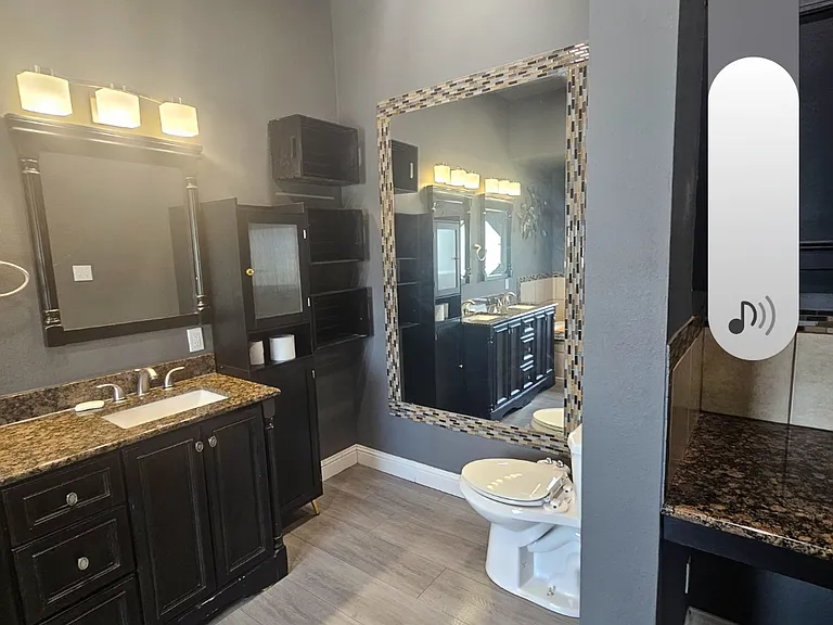1929 Lakeview Cir — Photo 9