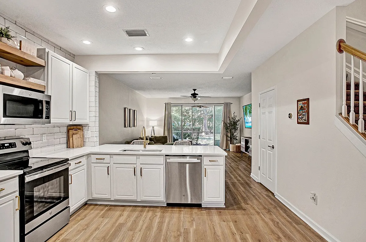 Building Photo - 13255 Stone Pond Dr