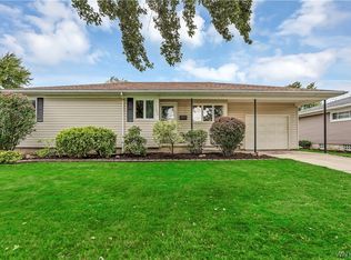 172 Greentree Rd, Tonawanda, NY 14150