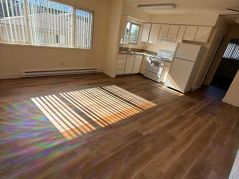 3933 SE Francis St #3 — Photo 3