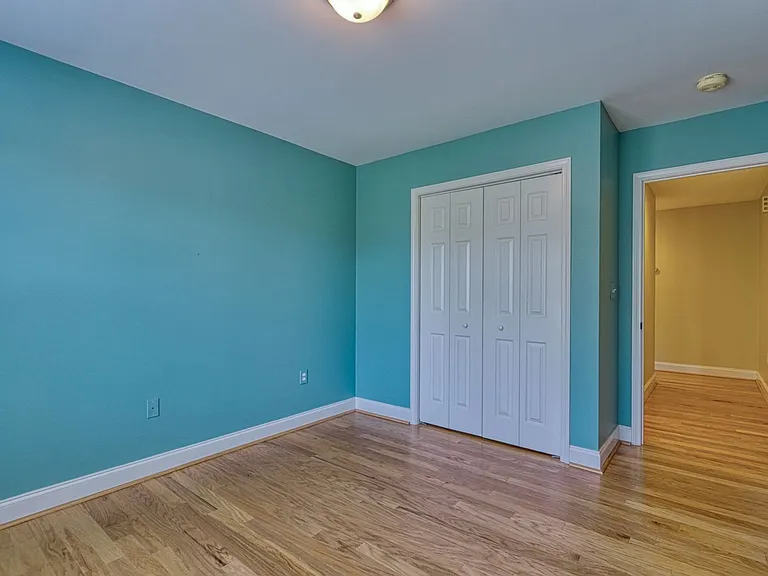 210 Rivermill Ct — Photo 27