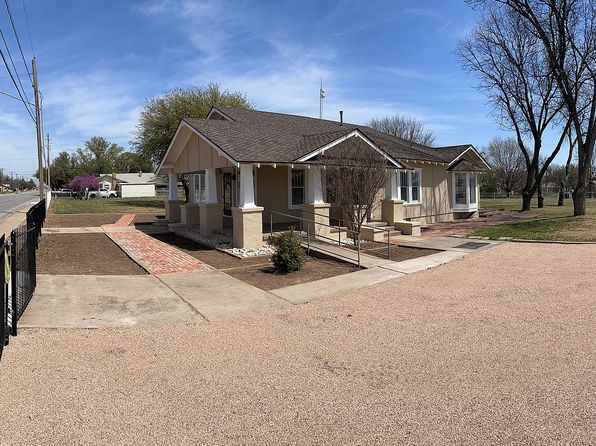 302 N Main St