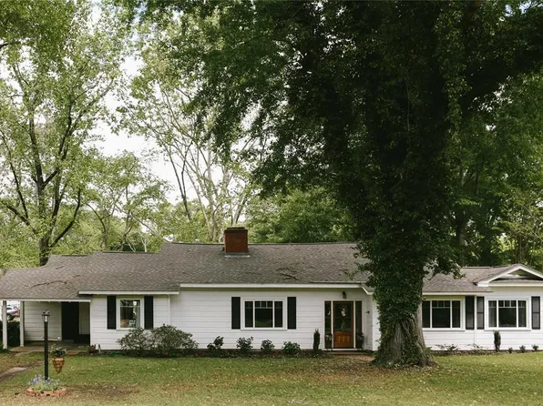 145 Russell Dr, Selma, AL 36701