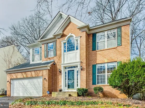 7821 Heritage Farm Dr, Gaithersburg, MD 20886