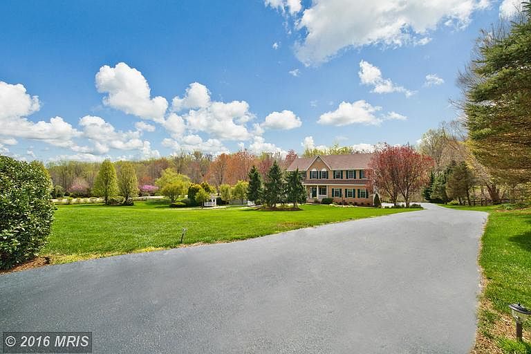 1st image of 6071 Kirkland Dr