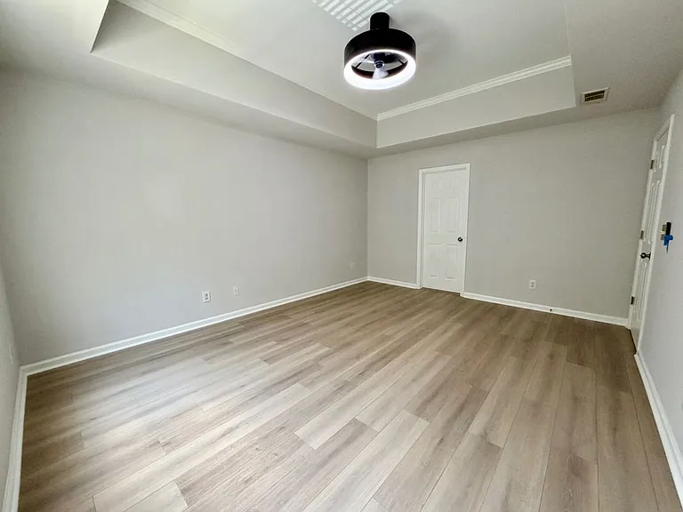 4216 Rogers Creek Ct — Photo 13