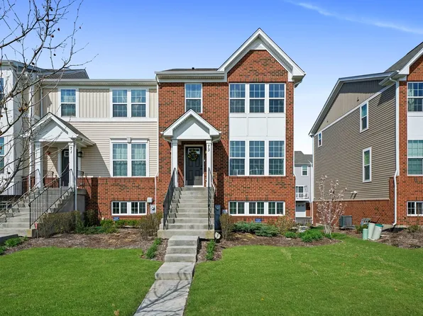 73 Nicholas Dr E, Des Plaines, IL 60016