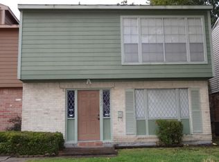 5522 Deep Forest Dr, Houston, TX 77092