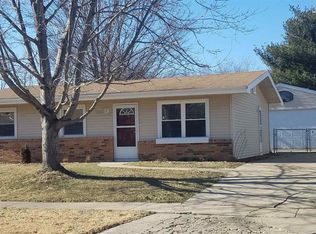 233 Walnut Valley Dr, Springfield, IL 62707