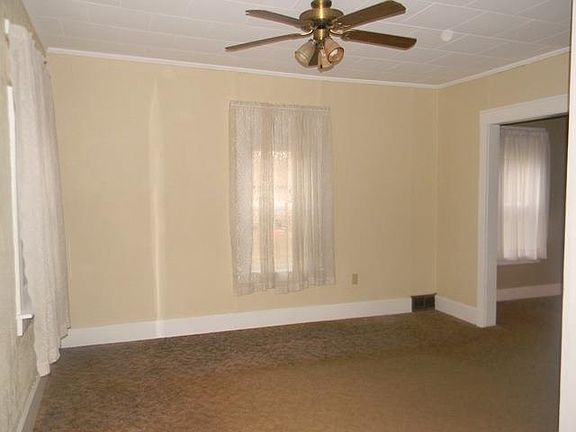 5th image of 713 Hazel Ave