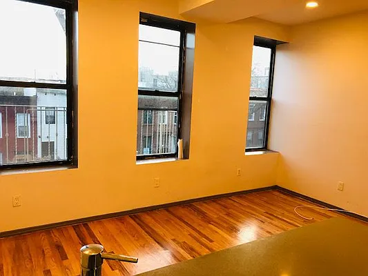 Rented by null | media 1