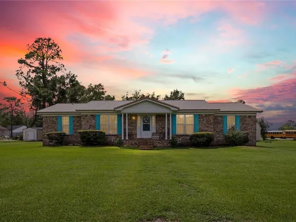 14230 S Wintzell Ave, Bayou La Batre, AL 36509